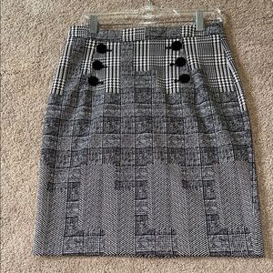 H&M Black and White Checkered Pencil Skirt